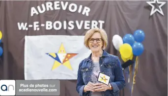  ??  ?? Jocelyne Boisvert, fille de William F. Boisvert, fondateur de l’école primaire de Rogersvill­e. - Acadie Nouvelle: Jean-Marc Doiron