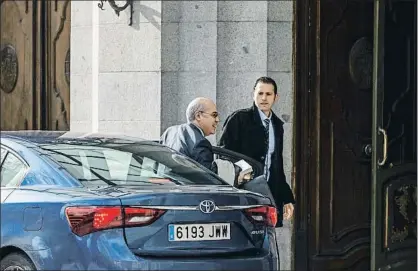  ?? DANI DUCH ?? El juez Pablo Llarena en la entrada del Tribunal Supremo