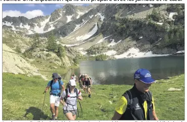  ??  ?? Entraîneme­nt collectif dans la Vésubie, à quelques jours du grand départ pour l’Inde. Un apéritif plutôt soft.