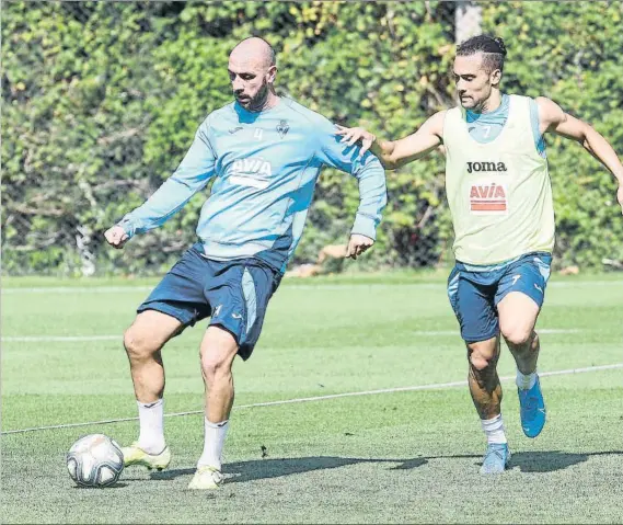  ?? FOTO: UNCITI ?? Inédito desde noviembre
Ramis se lesionó el 30 de noviembre y aún no ha vuelto a los terrenos de juego. Un aplazamien­to de la Liga jugaría a su favor para despedirse en el campo