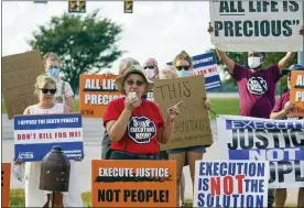  ?? ASSOCIATED PRESS FILE PHOTO ?? Sister Barbara Battista speaks during a protest against the death penalty, across the street from the federal prison complex in Terre Haute, Ind., before the execution of Lezmond Mitchell, the only Native American on federal death row.