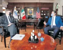  ??  ?? Visita Chrisopher Landau, Embajador de Estados Unidos en México, al estado de Guanajuato.