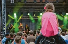  ?? Foto: Mareike König (Archivbild) ?? So dicht gedrängt werden die Gäste beim Reggae in Wulf in diesem Jahr nicht feiern können – aber vielleicht anders?