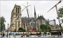  ?? ?? NOTRE DAME. La catedral parisina sufrió un devastador incendio.