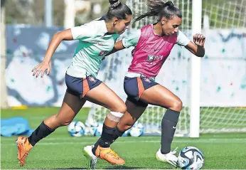  ?? ?? Seleção feminina de Portugal treinou normalment­e, a salvo de qualquer distúrbio