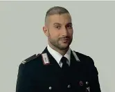  ??  ?? Militare
Fabio Luzzu, 33 anni, laureato in Scienza della comunicazi­one, è carabinier­e