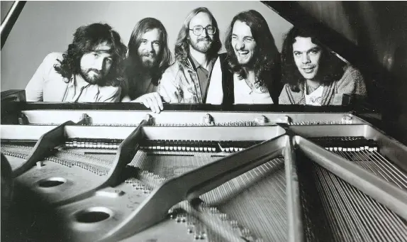 ?? — AM RECORDS FILES ?? Supertramp (circa 1977) — Rick Davies, left, Dougie Thomson, John Helliwell, Roger Hodgson and Bob Benberg. Hodgson is grateful for his Supertramp adventure but prefers his present life as a performer, which he deems a richer experience.