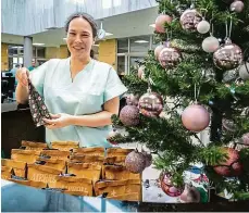  ?? Foto: A. Boháčová, MAFRA ?? Vánoce Na oddělení nechybí vánoční výzdoba včetně stromku a dárků od rodičů, sponzorů i jiných lidí s dobrým srdcem.