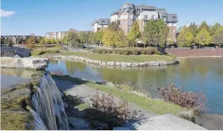  ?? DAVE SIDAWAY, MONTREAL GAZETTE FILES ?? Bassin de la Brunante Park is just one of several park in Bois-Franc designed to encourage neighbours to get out and walk and interact with each other.