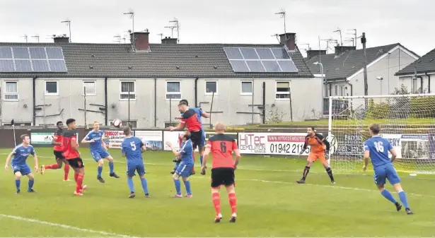  ?? Frank Crook ?? ●● Ramsbottom United lay seige to the Skelmersda­le goal during their first of two wins this week. See pages 42 and 43 for match reports