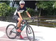  ?? TYASEFANIA FEBRIANI/JAWA POS ?? MANDIRI: Jauhari Johan di markas pelatnas triatlon di Surabaya.