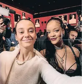  ?? Barceloen ?? Victoria de Marichalar es va fer una selfie amb Rihanna