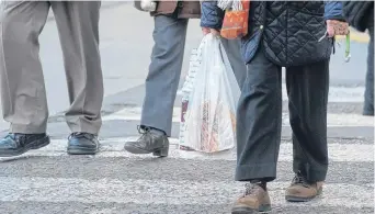  ?? ARCHIVO LA NUEVA ?? De prosperar el proyecto, los comercios tendrán seis meses para adecuarse a la prohibició­n.