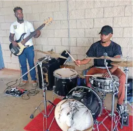  ?? [PHOTO BY KIMBERLY THOMPSON, THE OKLAHOMAN] ?? Saturday’s Juneteenth Celebratio­n in Langston included music to entertain visitors.