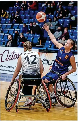  ?? PICTURE: DAVE DUNBAR ?? HISTORIC: Loughborou­gh Lightning beat Worcester Wolves in the first match of the new Women’s Premier League for wheelchair basketball