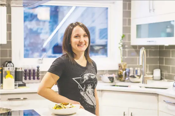  ?? PHOTOS: MATT SMITH ?? Taszia Thakur of Calories restaurant on Broadway Avenue says she got into cooking in Grade 8 and a passion for simple, well-prepared food animates her to this day.