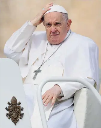  ?? ?? DIFFIDENZA L’argentino Jorge Mario Bergoglio, eletto Papa con il nome di Francesco
[Ansa]