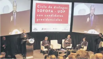  ??  ?? ► Sebastián Piñera inauguró ciclo de diálogos organizado por Sofofa y la UDP.