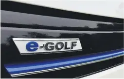  ??  ?? LEVERINGER: Volkswagen Golf er totalt sett den mest solgte modellen, den er også den mest solgte elbilen. Antallet e-Golf som ble levert i fjor ville alene gjort den til Norges mest populaere personbil.