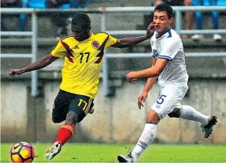  ??  ?? DERROTA. La selección sub-18 perdió ante Colombia, ayer, en los Bolivarian­os.