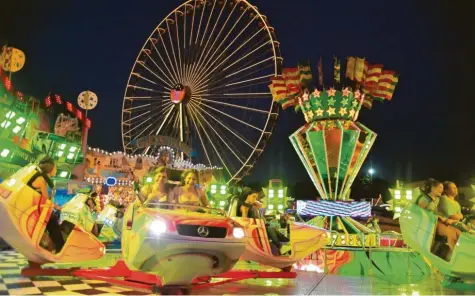  ?? Archivfoto: Jochen Aumann ?? Die Nördlinger Mess’ – hier ein Bild von 2019 – ist für viele Bürger einer der Höhepunkte im Jahr. Wegen der Corona-Krise musste das große Volksfest abgesagt werden. Doch was ist mit der Mess’ 2021?