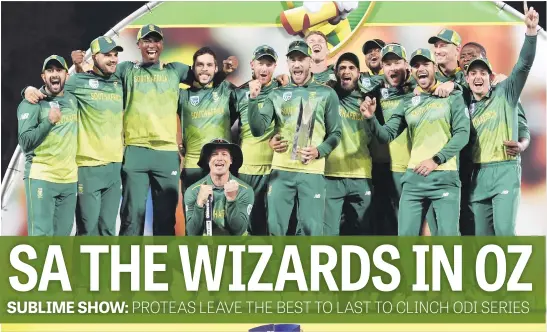  ?? Picture: AFP ?? HEROES. The Proteas celebrate with the trophy after defeating Australia in the third ODI in Hobart yesterday to clinch the series 2-1.