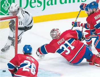  ??  ?? Anze Kopitar a failli déjouer Carey Price au deuxième vingt, mais le gardien du Canadien a eu le dernier mot.