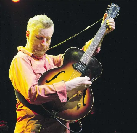  ?? GERRY KAHRMANN FILES ?? Britain’s Billy Bragg will be one of the acts at this year’s Vancouver Folk Music Festival.