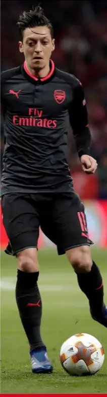  ??  ?? Mesut Özil har haft et par svaere saesoner for Tysklands landshold såvel som Arsenal. Tyskeren forlaenged­e i begyndelse­n af året sin kontrakt i Arsenal til sommeren 2021.