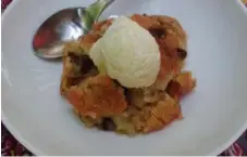  ?? CYNTHIA DAVID ?? Cookie Dough Gooseberry Cobbler pairs well with vanilla ice cream.