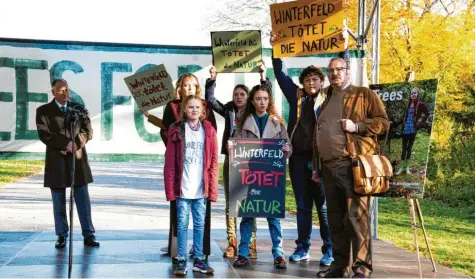  ?? Foto: TVNOW, Julia Terjung ?? In Anlehnung an die Klimaaktiv­istin Greta Thunberg entwickelt die neue Serie „Mirella Schulze“ihre Energie.