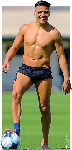  ??  ?? Naked ambition: Arsene Wenger described Alexis Sanchez’s ankle injury as ‘terrible’ at the weekend but the striker was all smiles at Chile training yesterday