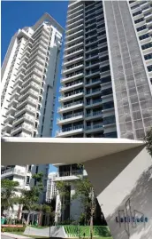  ?? SAMUEL ISAAC CHUA/THE EDGE SINGAPORE ?? The seller of a duplex penthouse at Latitude suffered the top loss of $3.5 million