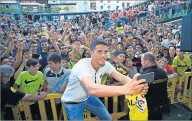  ??  ?? ADIÓS. Pablo Fornals se marchará a la Bundesliga en las próximas horas.