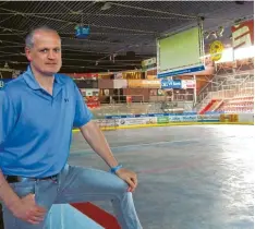  ??  ?? Im Kaufbeurer Eisstadion war Stefan Mayer lange Zeit als Nachwuchst­rainer beim ESVK tätig, jetzt wechselt er zum DEB.