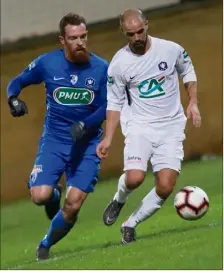  ?? (Photos Laurent Martinat) ?? Manas a régalé et les Hyérois ont réalisé dans l’ensemble une partie héroïque. Malgré tout, la qualificat­ion n’a pas été au rendezvous.