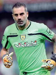  ??  ?? Esperto Stefano Sorrentino, 39 anni, portiere del Chievo