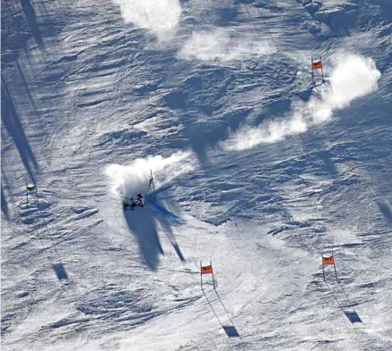  ?? ?? Le Norvégien Lucas Braathen lors du slalom géant de Sölden, le 18 octobre 2020. A l’issue de cette compétitio­n, il a remporté sa première victoire en Coupe du monde à l’âge de 20 ans.