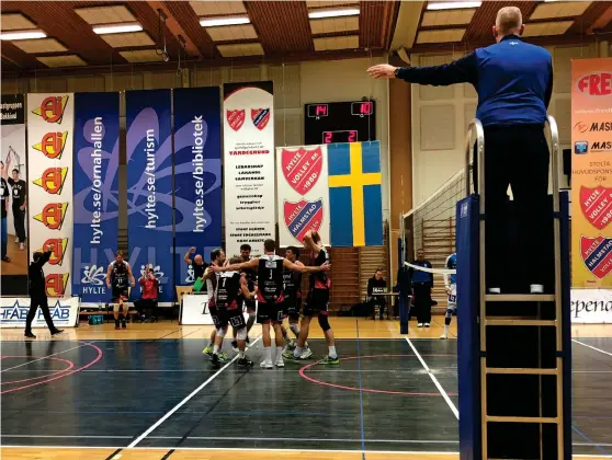  ?? Bild: POVEL ARWIDSON ?? NY SEGER. Hylte/halmstad bara vinner och vinner och tog en ny seger när mästarlage­t besegrade Linköping med 3–2 i en tidig seriefinal i Örnahallen.