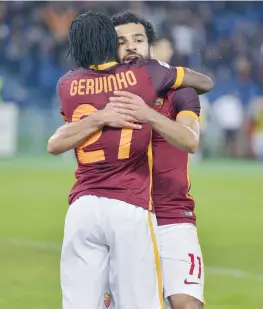  ?? GETTY IMAGES ?? L’abbraccio tra Gervinho e Salah dopo il gol... di coppia