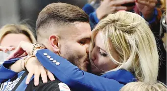  ?? ANSA ?? Mauro Icardi, 29 anni e Wanda Nara, 35 anni, in uno dei momenti felici