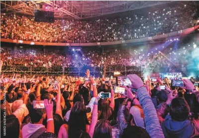  ??  ?? Durante el concierto de J Balvin en el Estadio Atanasio Girardot de Medellín, el 4 de agosto de 2018