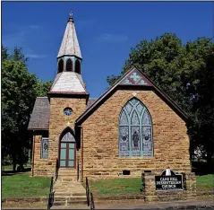  ?? (Special to the Democrat-Gazette/Preserve Arkansas) ?? Cane Hill Presbyteri­an Church, built in 1891, is the Washington County community’s last functionin­g house of worship.