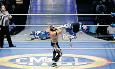  ?? /JULIO CÉSAR MARTÍNEZ ?? Arkalis, hombre de retos, se llevó el Torneo Reyes del Aire del CMLL