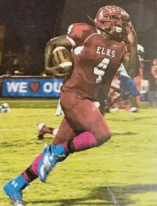  ?? Courtesy the Wilson family ?? Jeff Wilson was a Class 2A all-Texas selection in both of his final two seasons at Elkhart High, rushing for 5,078 yards.