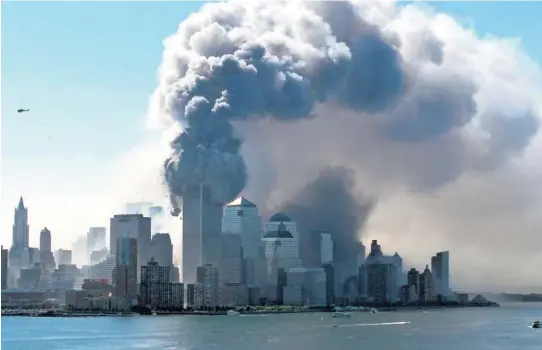  ?? ALAMY / CORDON PRESS ?? 1. El humo del ataque al World Trade Center se extiende sobre Manhattan.