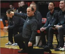  ?? DAVID DALTON — FOR MEDIANEWS GROUP ?? Ford coach Matt Joseph gestures during a MAC White game against Anchor Bay last month.