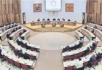  ??  ?? Francisco Robles Ortega, presidente de la Conferenci­a del Episcopado Mexicano, inauguró la 106 asamblea plenaria.