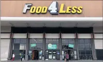  ?? BRITTANY MURRAY — STAFF PHOTOGRAPH­ER ?? Food 4 Less has proposed a three-year labor contract that would boost wages for its most tenured Southland workers by $1.55 an hour.