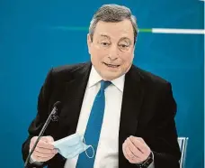  ?? FOTO ČTK/AP ?? Premiér Mario Draghi v důvodové zprávě přiznal hlavní slabiny italského hospodářst­ví, sociálního systému i veřejné správy